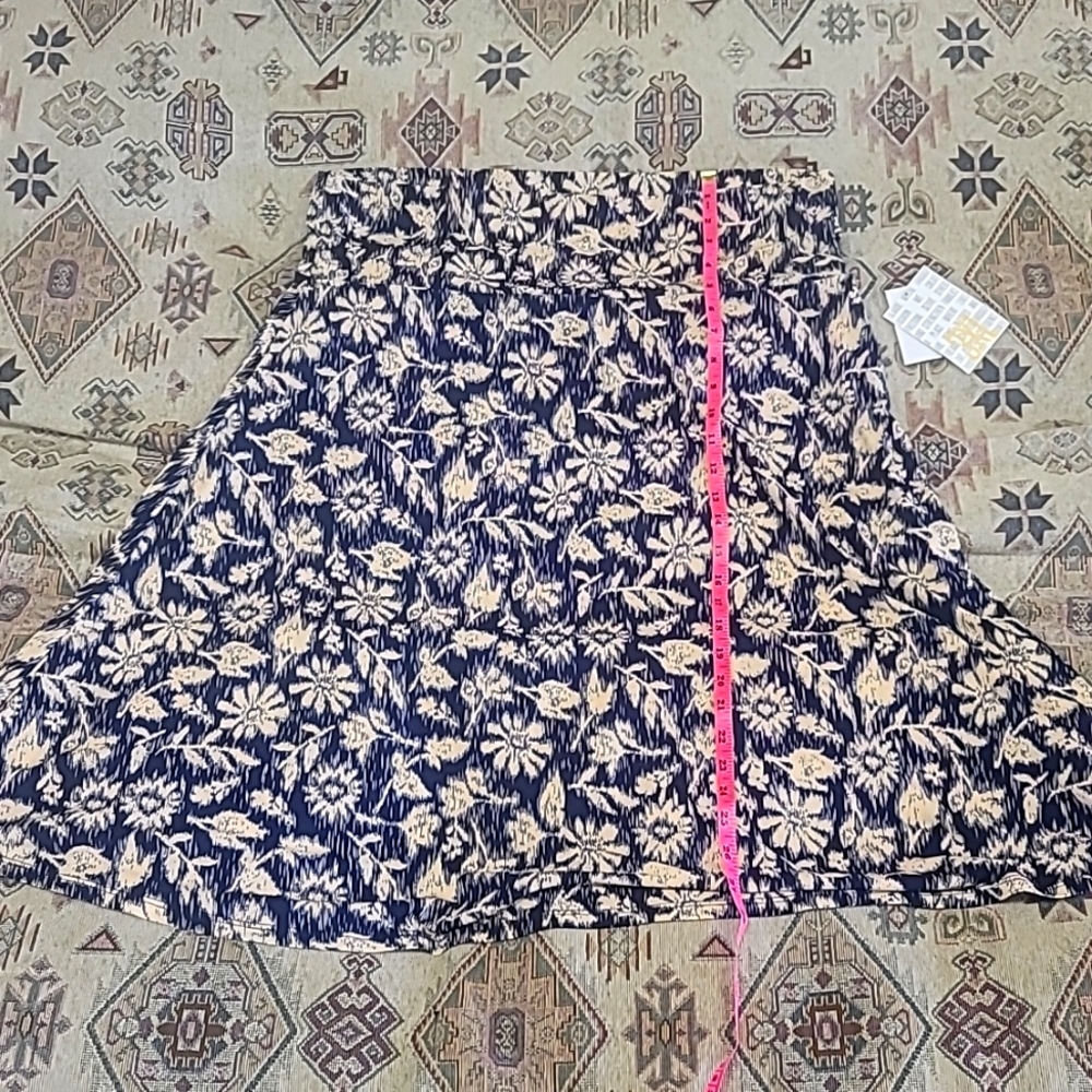 LulaRoe Azure skirt XXXL 3XL